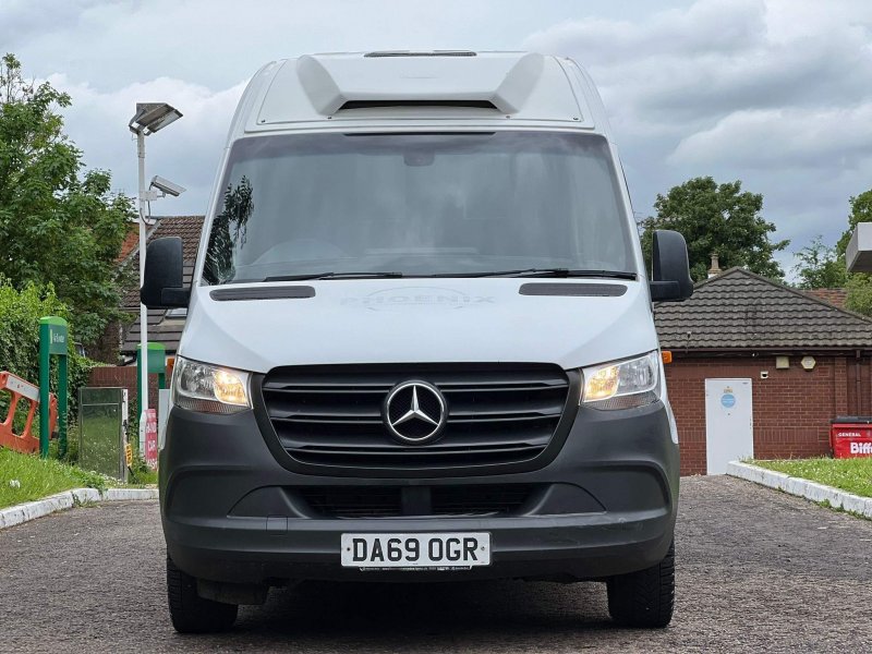 MERCEDES-BENZ SPRINTER