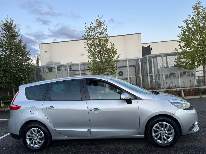 RENAULT GRAND SCENIC