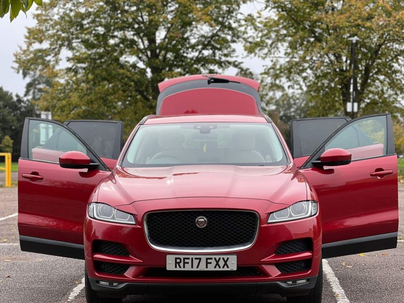 JAGUAR F-PACE