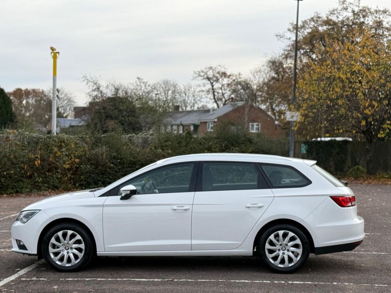 SEAT LEON